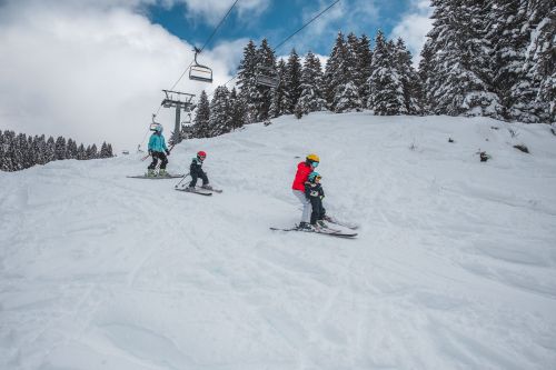 Alpe Cimbra: Sci, Eventi e Relax nell'Inverno Trentino