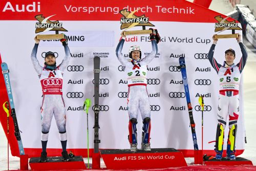 Kristoffersen Re della Night Race di Schladming!